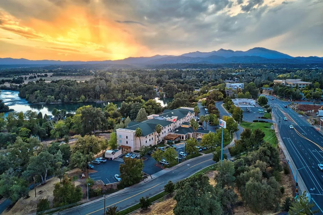 4 Hilton Garden Inn Hotels in California That Stand Out